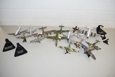 Lot 32 - A COLLECTION OF VARIOUS MODEL AIRCRAFT TO...