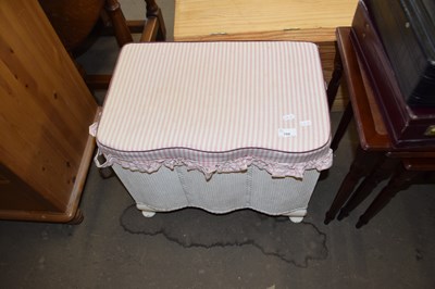 Lot 798 - SMALL UPHOLSTERED BLANKET BOX, 50 CM WIDE