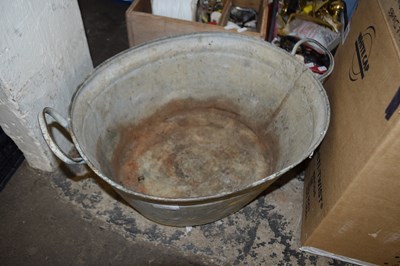 Lot 901 - GALVANISED SMALL BATH