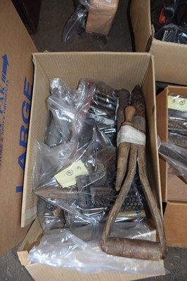 Lot 926 - BOX OF ASSORTED VINTAGE TOOLS