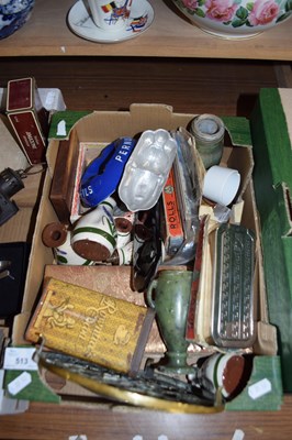 Lot 513 - BOX OF VARIOUS MIXED ITEMS TO INCLUDE BRASS...