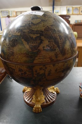 Lot 315 - GLOBE FORM PEDESTAL DRINKS CABINET