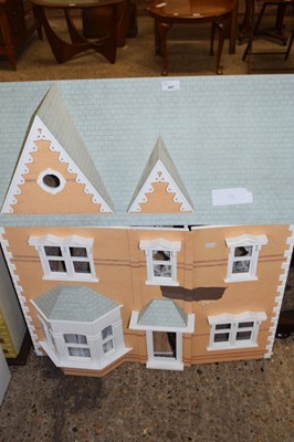 Lot 347 - 20TH CENTURY DOLLS HOUSE WITH BAY FRONT WINDOW,...