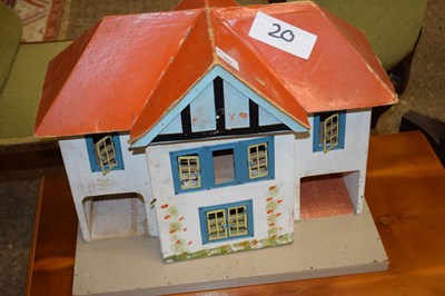 Lot 362 - SMALL EARLY 20TH CENTURY PAINTED DOLLS HOUSE,...