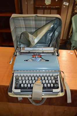 Lot 748 - VINTAGE BLUEBIRD TYPEWRITER