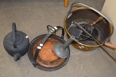 Lot 780 - MIXED LOT: BRASS JAM PAN, IRON KETTLE, GRIDDLE...