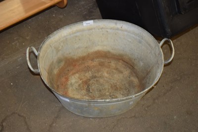 Lot 832 - SMALL GALVENISED METAL DOUBLE HANDLED BATH OR PAN