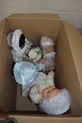 Lot 837 - MIXED LOT: VARIOUS VINTAGE DOLLS TO INCLUDE...