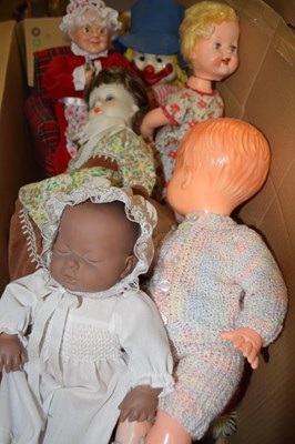 Lot 147 - BOX OF VARIOUS VINTAGE DOLLS