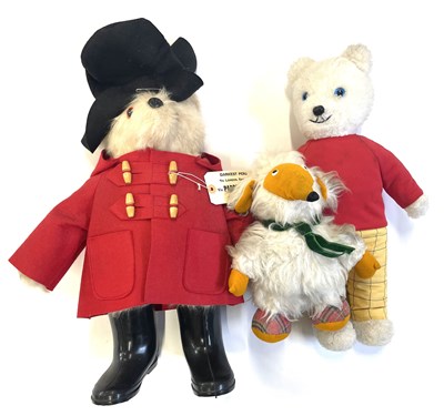 Lot 106 - A mixed lot of vintage soft toys formed as...