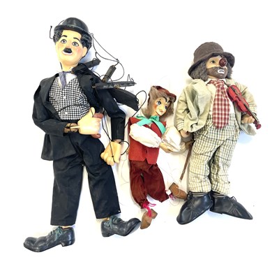 Lot 109 - A mixed lot of vintage marionette puppets and...