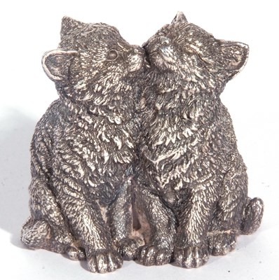Lot 11 - Modern sterling silver resin filled cat figure,...