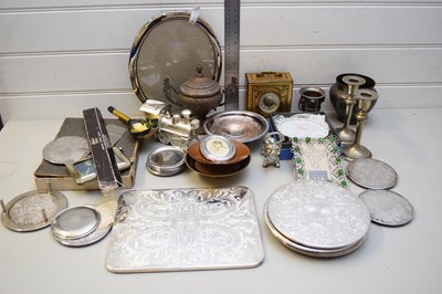 Lot 31 - MIXED LOT COMPRISING SILVER PLATED PLACE MATS,...