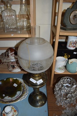 Lot 511 - OIL LAMP WITH FROSTED GLASS SHADE
