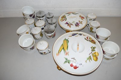 Lot 126 - QUANTITY OF ROYAL WORCESTER, EVESHAM AND OTHER...