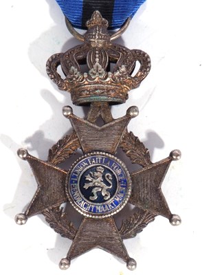 Lot 86 - Belgian Order of Leopold II Knights medal with...