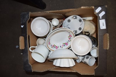 Lot 691 - ONE BOX OF VARIOUS MIXED CHINA WARES