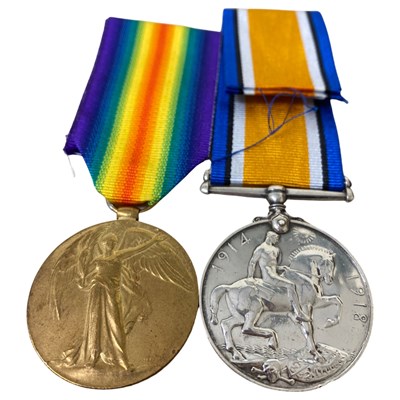 Lot 37 - WWI British medal pair - war medal, victory...