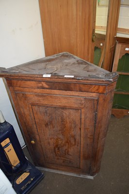 Lot 751 - GEORGIAN OAK CORNER CABINET