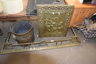 Lot 772 - BRASS FIRE FENDER, BRASS FIRE SCREEN AND COAL...