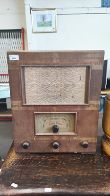 Lot 805 - VINTAGE NOBLE RADIO