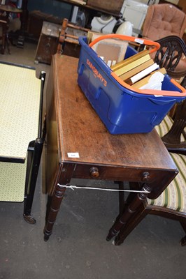 Lot 846 - VICTORIAN MAHOGANY PEMBROKE TABLE