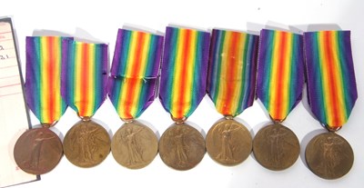 Lot 24 - Quantity of 8 WWI victory medals: to 22501 PTE...