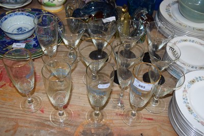 Lot 885 - MIXED LOT: VARIOUS RETRO GLASSES TO INCLUDE...