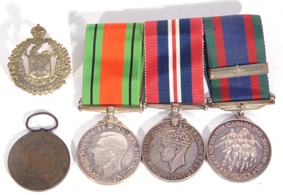 Lot 128 - WWII Canadian group of 3 defence medals,...