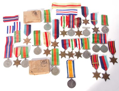 Lot 98 - Large quantity of mixed WWII British campaign...