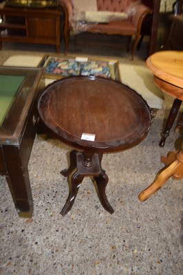 Lot 261 - REPRODUCTION MAHOGANY WINE TABLE