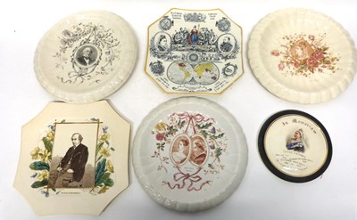 Lot 68 - Quantity of Victorian commemorative plates and...