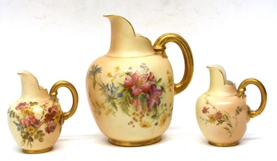 Lot 123 - A group of three Worcester blush ground jugs,...