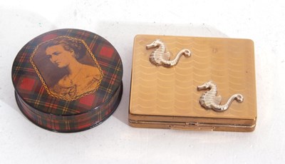 Lot 109 - Mixed lot including a vintage Stratton compact,...