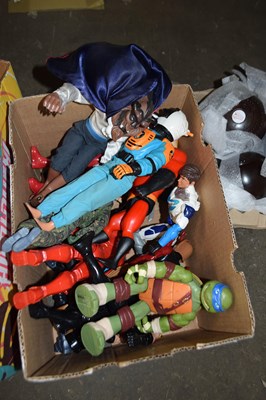 Lot 575 - BOX OF VARIOUS ASSORTED CHILDRENS TOYS TO...