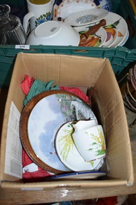 Lot 669 - A BOX OF VARIOUS MIXED TEA WARES AND OTHER ITEMS