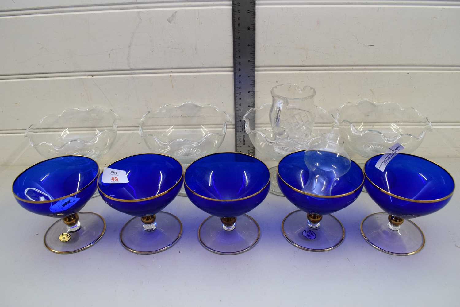 Lot 49 - COLLECTION OF VARIOUS GLASS WARES COMPRISING...