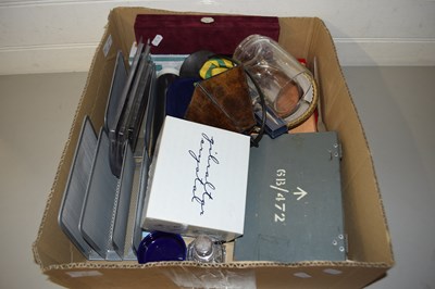 Lot 11 - BOX OF VARIOUS ASSORTED MIXED ITEMS TO INCLUDE...
