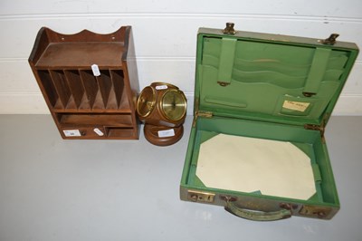 Lot 28 - MIXED LOT: SMALL GREEN STATIONERY CASE, A...