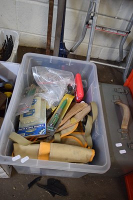 Lot 894 - LARGE BOX OF VARIOUS GARAGE CLEARANCE ITEMS