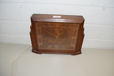 Lot 149 - EARLY 20TH CENTURY ELECTRIC MANTEL CLOCK