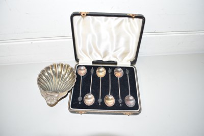 Lot 110 - MIXED LOT COMPRISING A HALLMARKED SILVER SHELL...