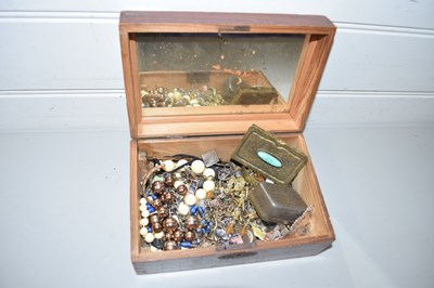 Lot 122 - BOX OF VARIOUS ASSORTED COSTUME JEWELLERY