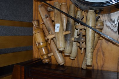 Lot 60 - 10 vintage wooden keg taps