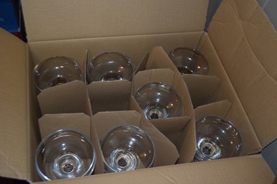 Lot 126 - Box containing 6 cocktail glasses