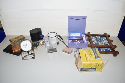 Lot 13 - MIXED LOT: ASSORTED ITEMS TO INCLUDE ROYAL...