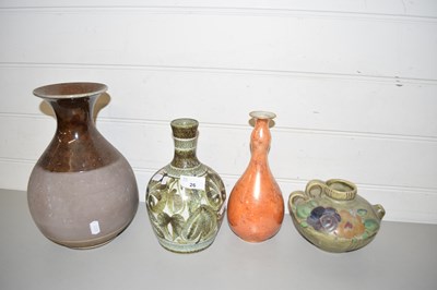 Lot 26 - MIXED LOT: VARIOUS VASES TO INCLUDE DENBY AND...