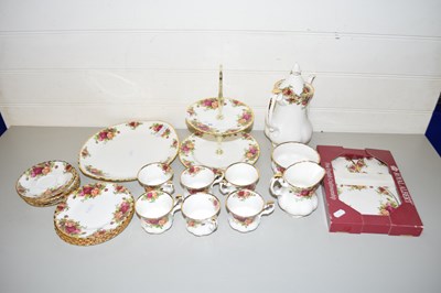 Lot 33 - COLLECTION OF ROYAL ALBERT OLD COUNTRY ROSES...