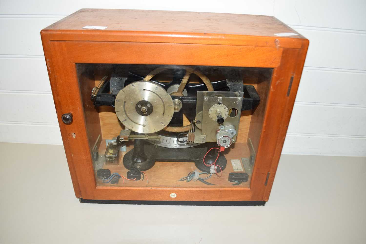 Lot 84 - VINTAGE CASED CLOCKING IN MACHINE