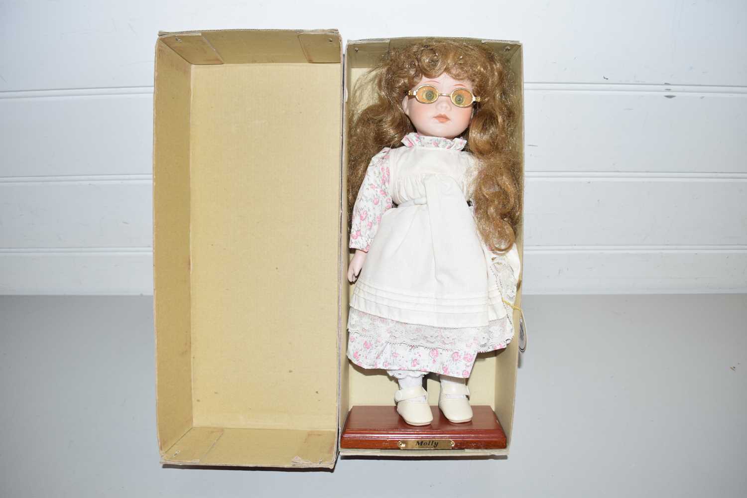 Lot 126 - ALBERON PORCELAIN COLLECTORS DOLL